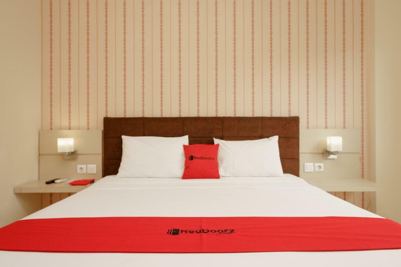 Reddoorz Plus Near Sangkareang Park Mataram Exteriér fotografie